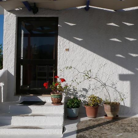 Apartament Stefanos Garden Arménoi Pokój zdjęcie