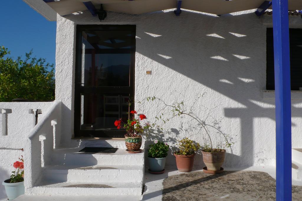 Apartament Stefanos Garden Arménoi Pokój zdjęcie